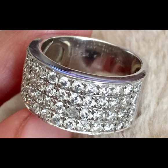 J Rodeo diamond ring - Picture 2 of 5
